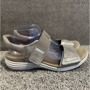 Aravon Women’s Silver Metallic‎ Sling Back Sandals Size 10